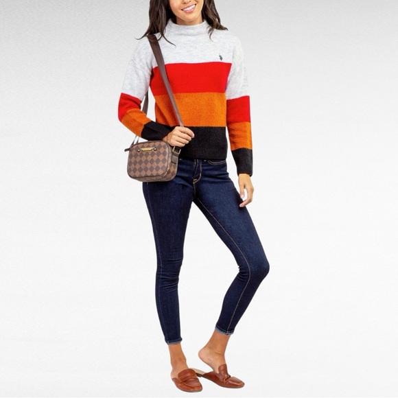 U.S. POLO ASSN. | Light Heather Gray Cozy Soft Mock Neck Colorblock Sweater - Picture 2 of 5